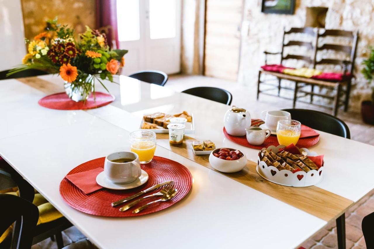 L'Esprit Du 24 Bed & Breakfast Rouffignac-de-Sigoules Exterior photo